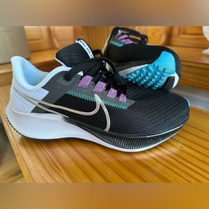 Nike Pegasus Zoom Turbo. Women’s 7.5